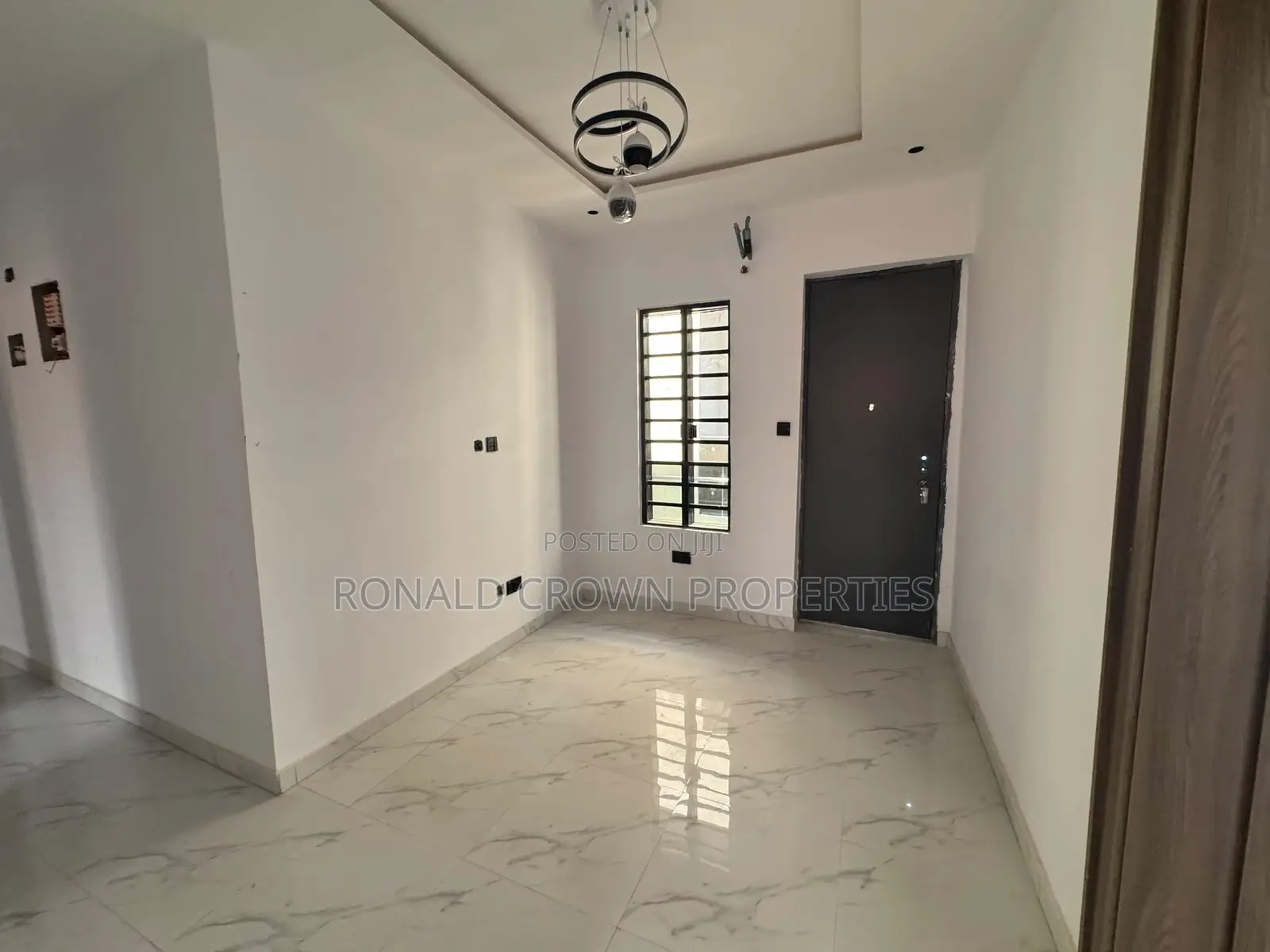 5bdrm Duplex in Omole Phase 2 for sale in Omole Phase 2