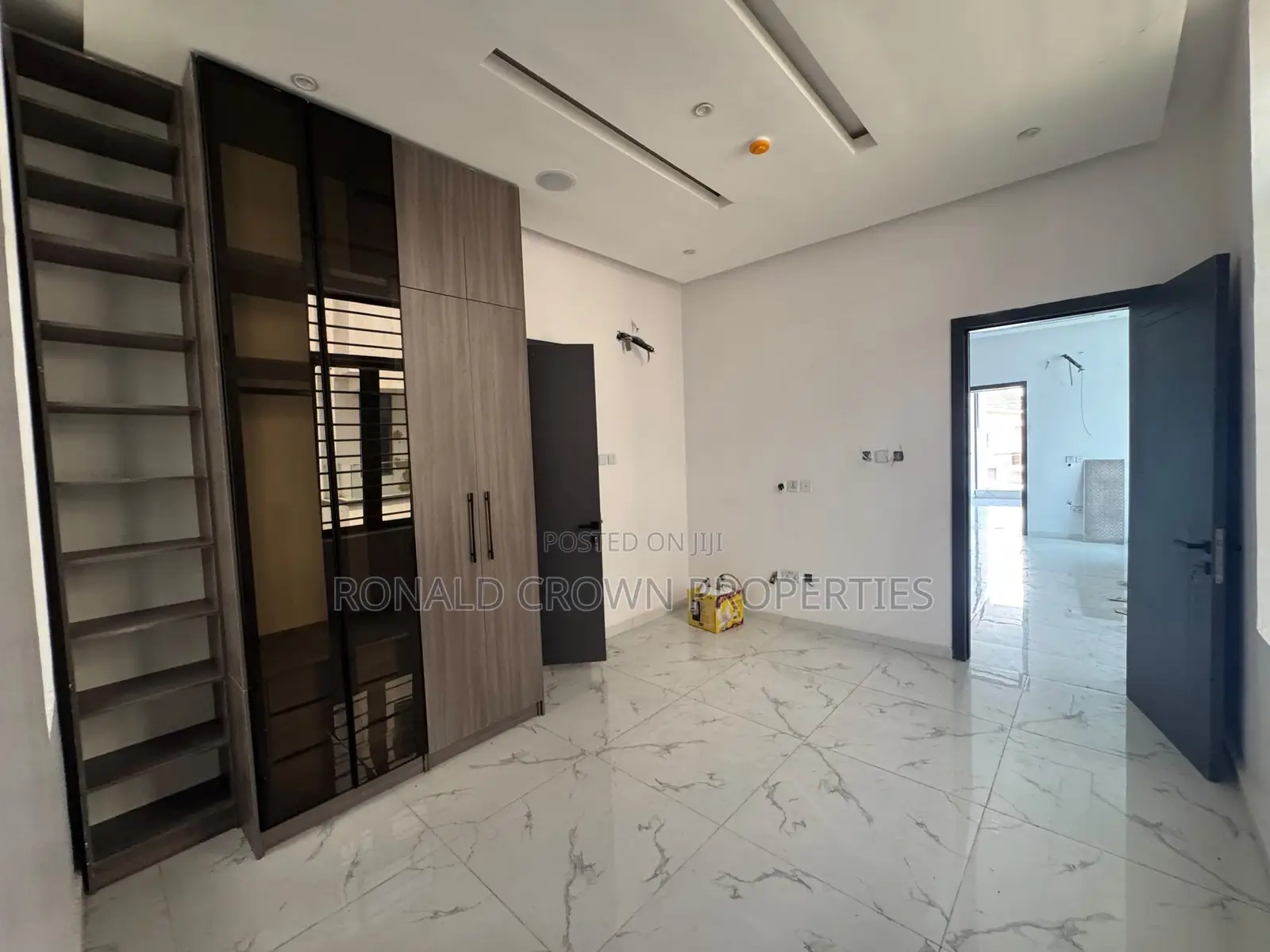 4bdrm Duplex in Omole Phase 2 for sale in Omole Phase 2