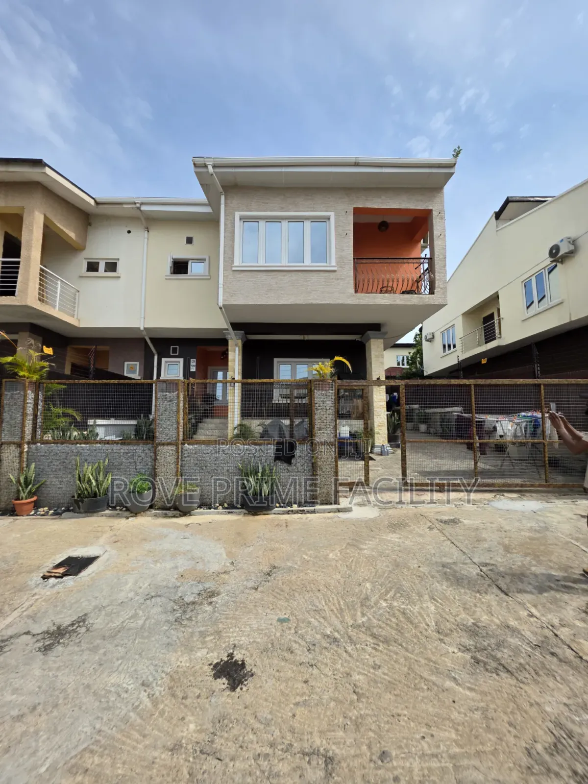 3bdrm Duplex in Paradise Estate 1, Life Camp for sale in Life Camp