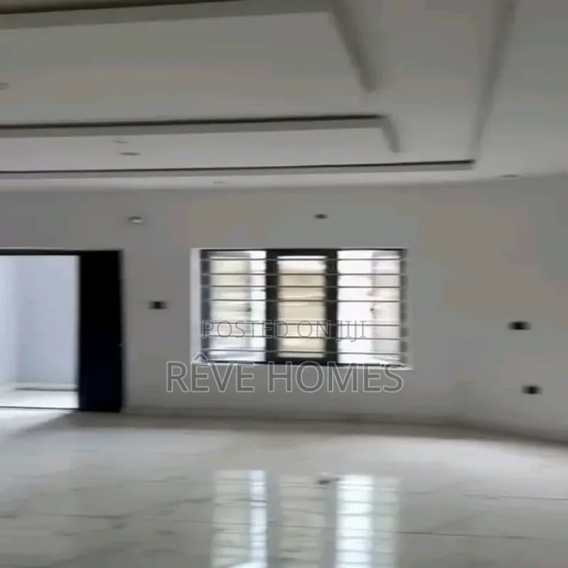3bdrm Block of Flats in Ifako-Gbagada for sale in Ifako-Gbagada
