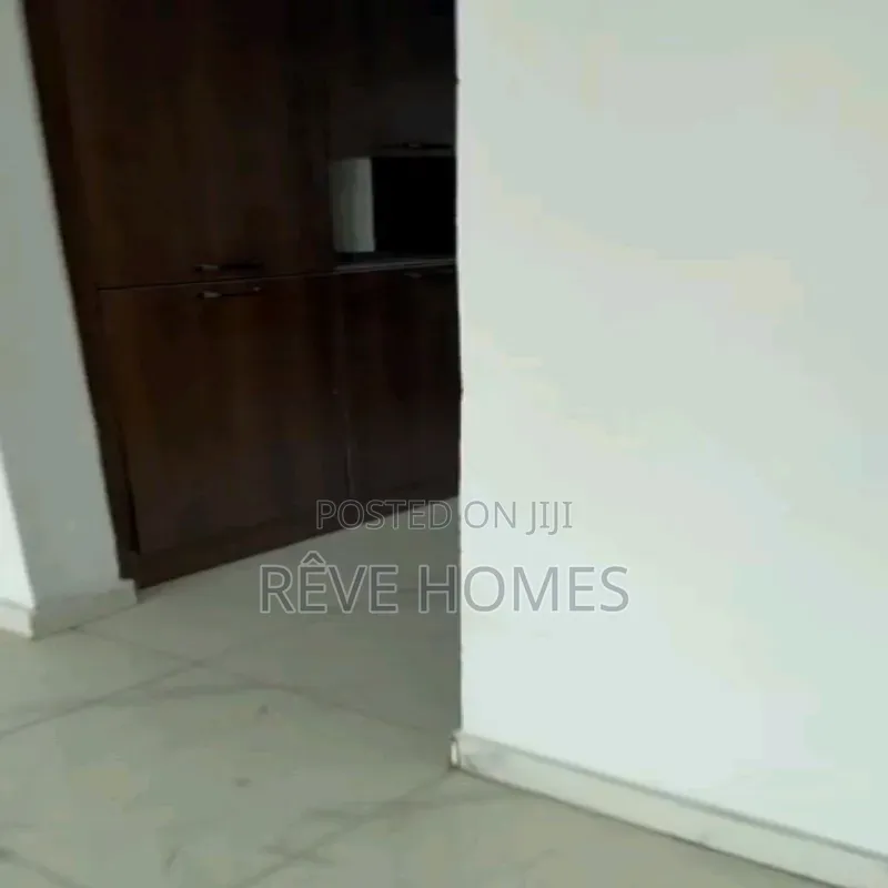 3bdrm Block of Flats in Ifako-Gbagada for sale in Ifako-Gbagada