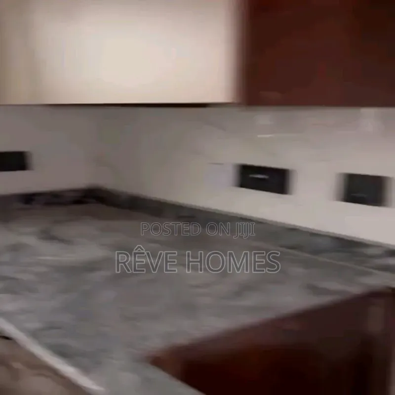 3bdrm Block of Flats in Ifako-Gbagada for sale in Ifako-Gbagada
