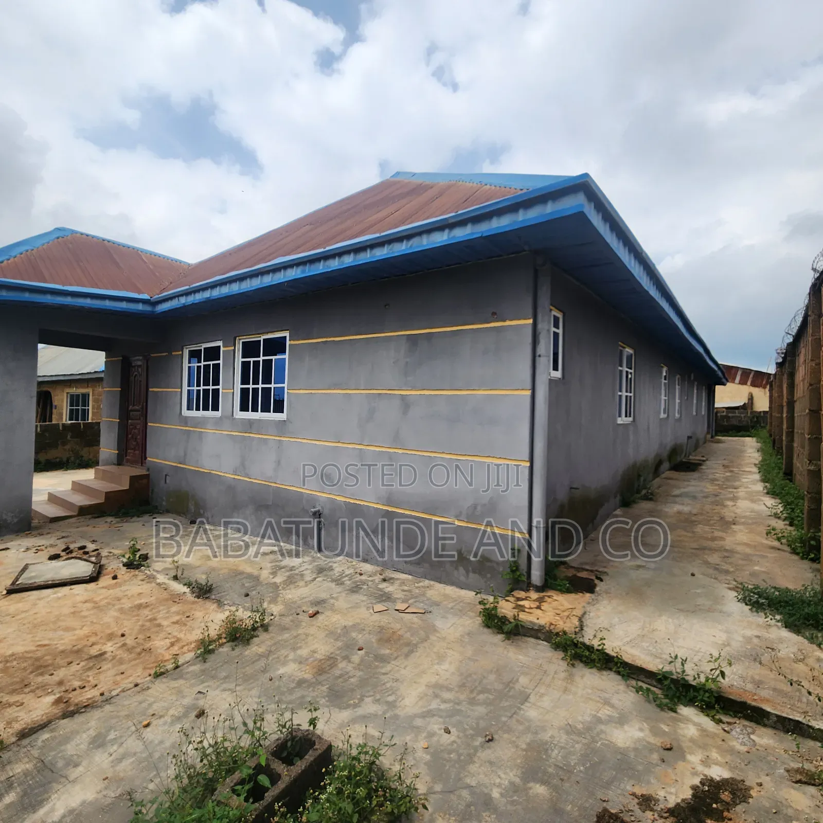 2bdrm Block of Flats in Ibadan Polytechnic/University for sale in Ibadan Polytechnic/University