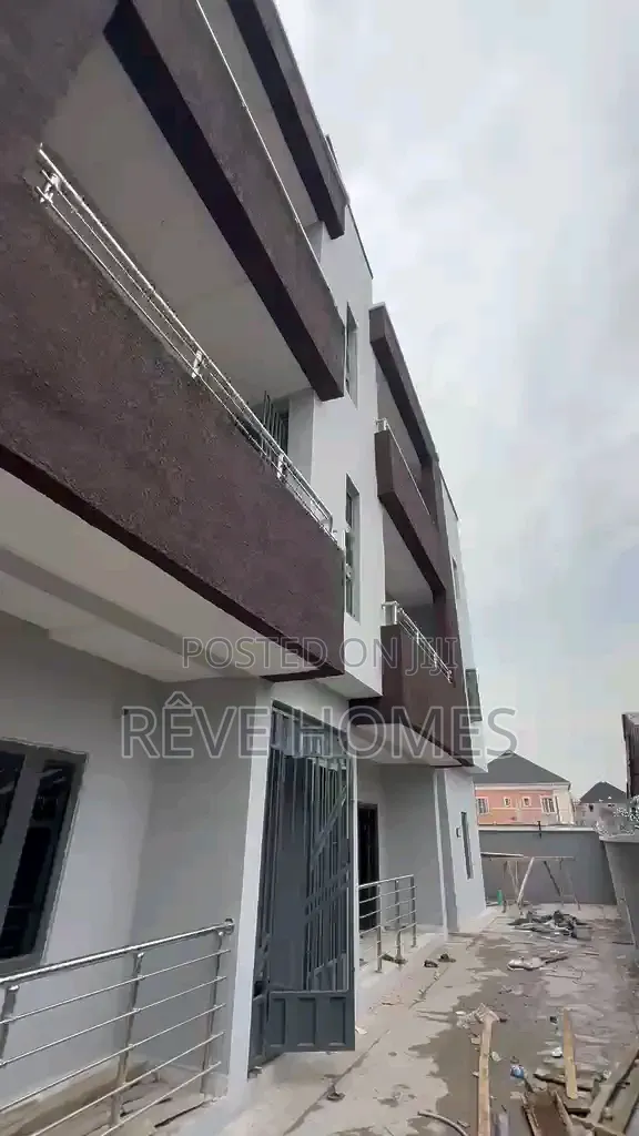 3bdrm Block of Flats in Ifako-Gbagada for sale in Ifako-Gbagada