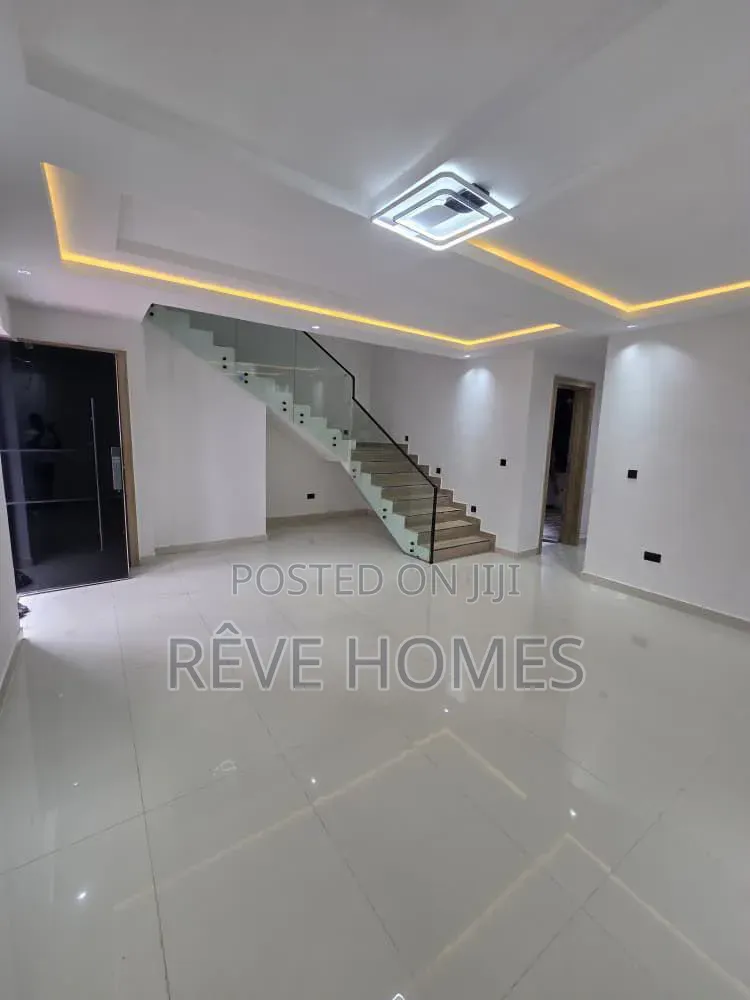 4bdrm Duplex in Opebi for sale in Opebi