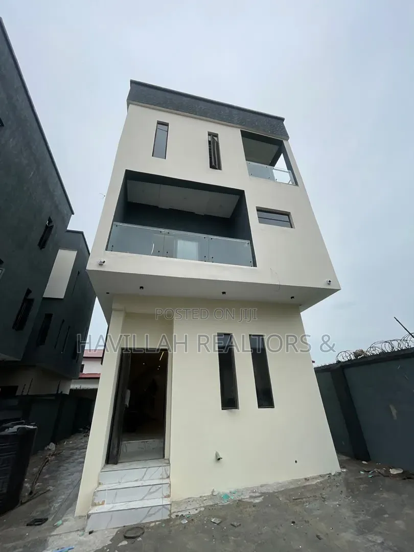 5bdrm Duplex in GRA Phase 2 Shangisha for sale in GRA Phase 2 Shangisha