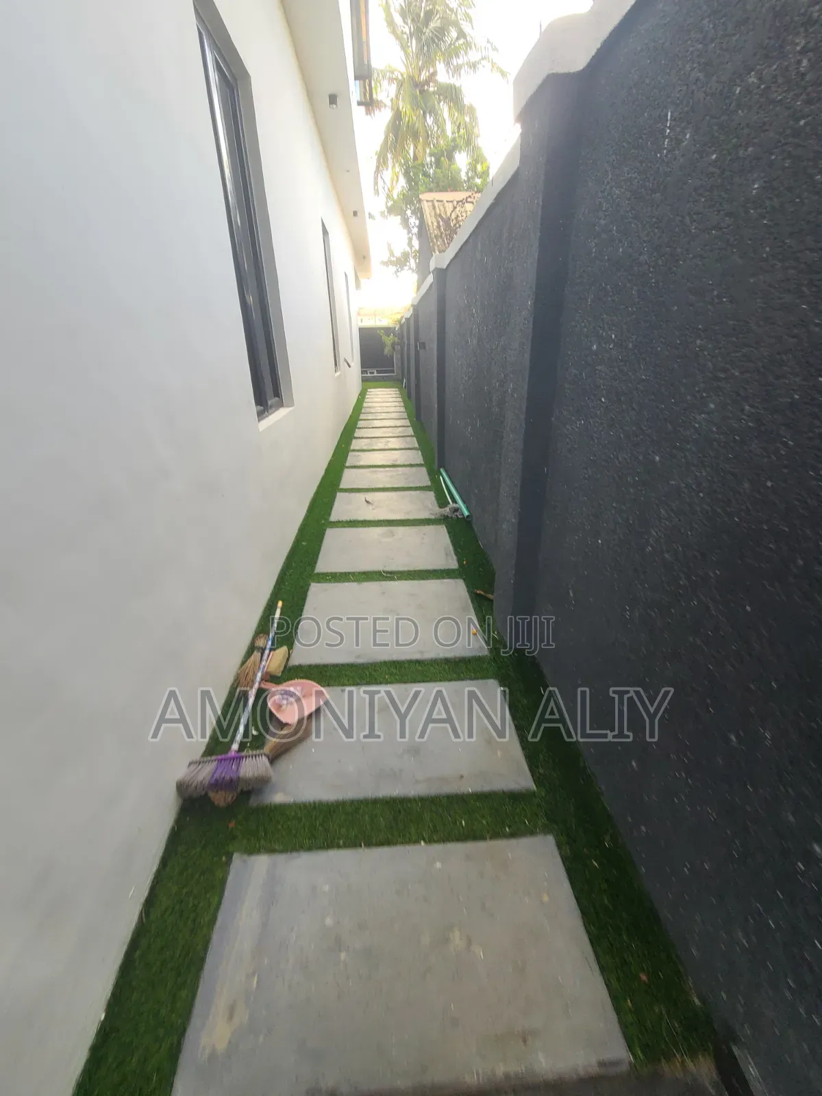 5bdrm Duplex in Thomas Estate Ajah for sale in Thomas Estate
