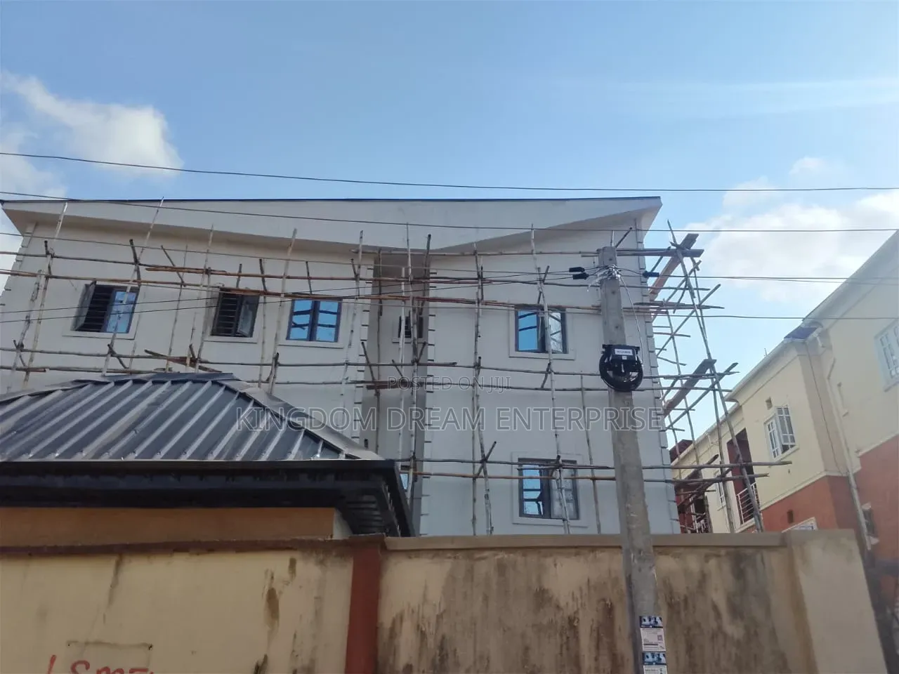 3bdrm Block of Flats in Isolo Lagos State, Oke-Afa for rent in Oke-Afa