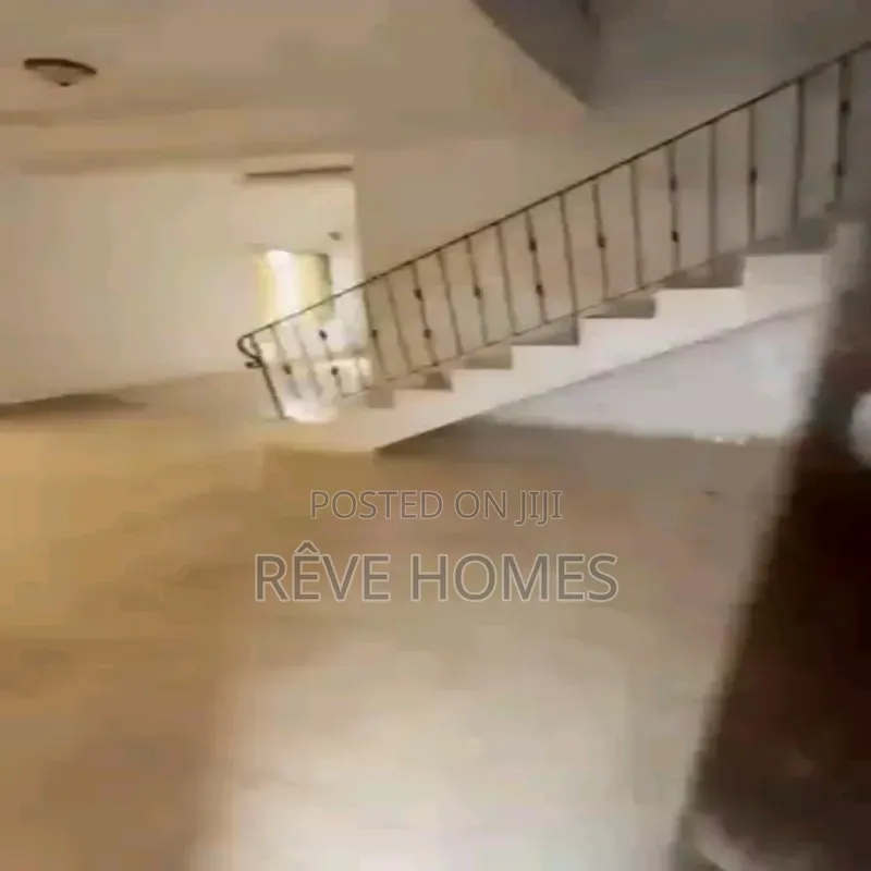 3bdrm Block of Flats in Ifako-Gbagada for sale in Ifako-Gbagada