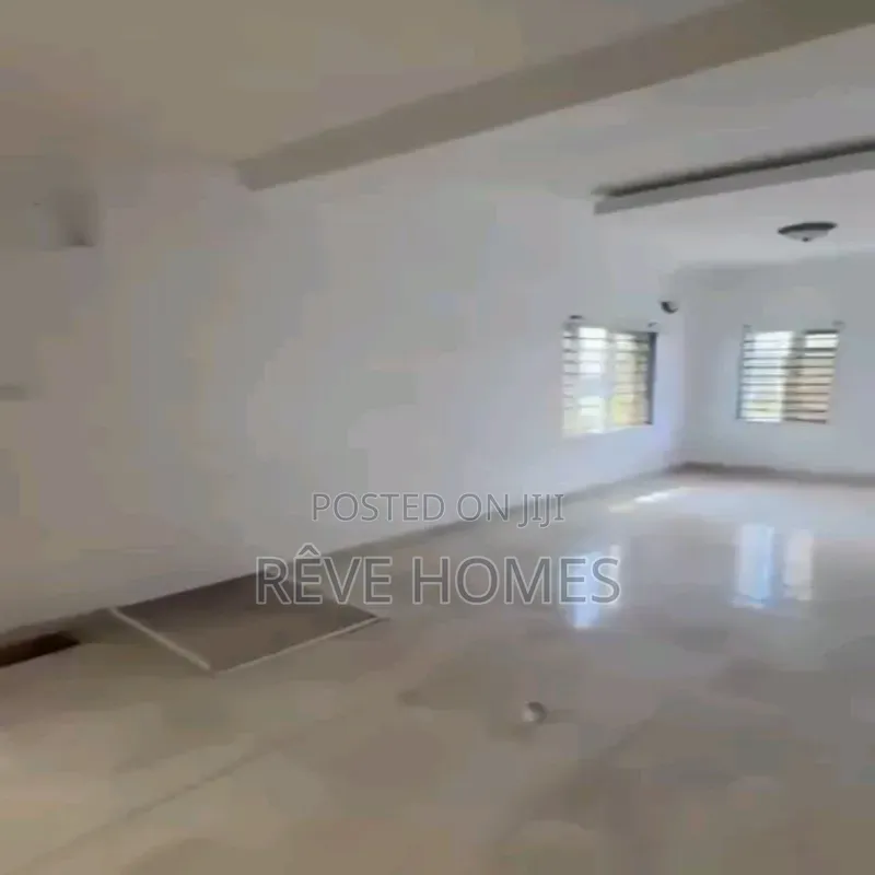 3bdrm Block of Flats in Ifako-Gbagada for sale in Ifako-Gbagada