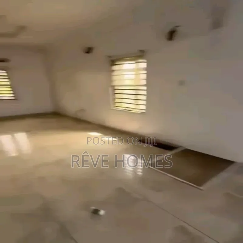 3bdrm Block of Flats in Ifako-Gbagada for sale in Ifako-Gbagada