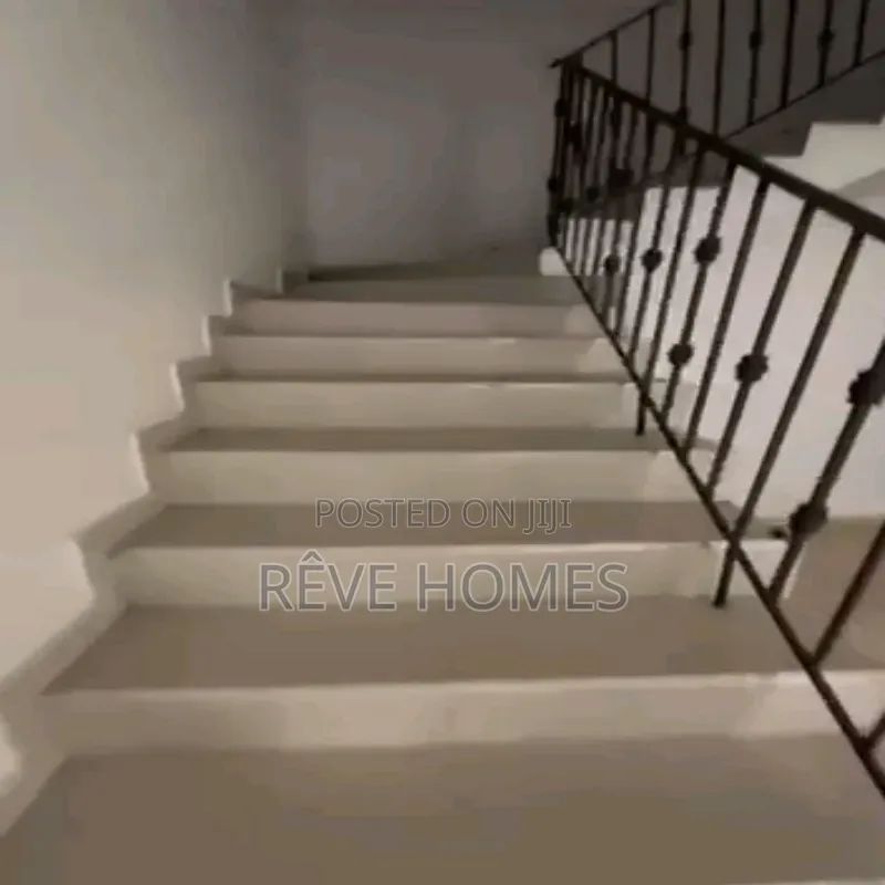 3bdrm Block of Flats in Ifako-Gbagada for sale in Ifako-Gbagada