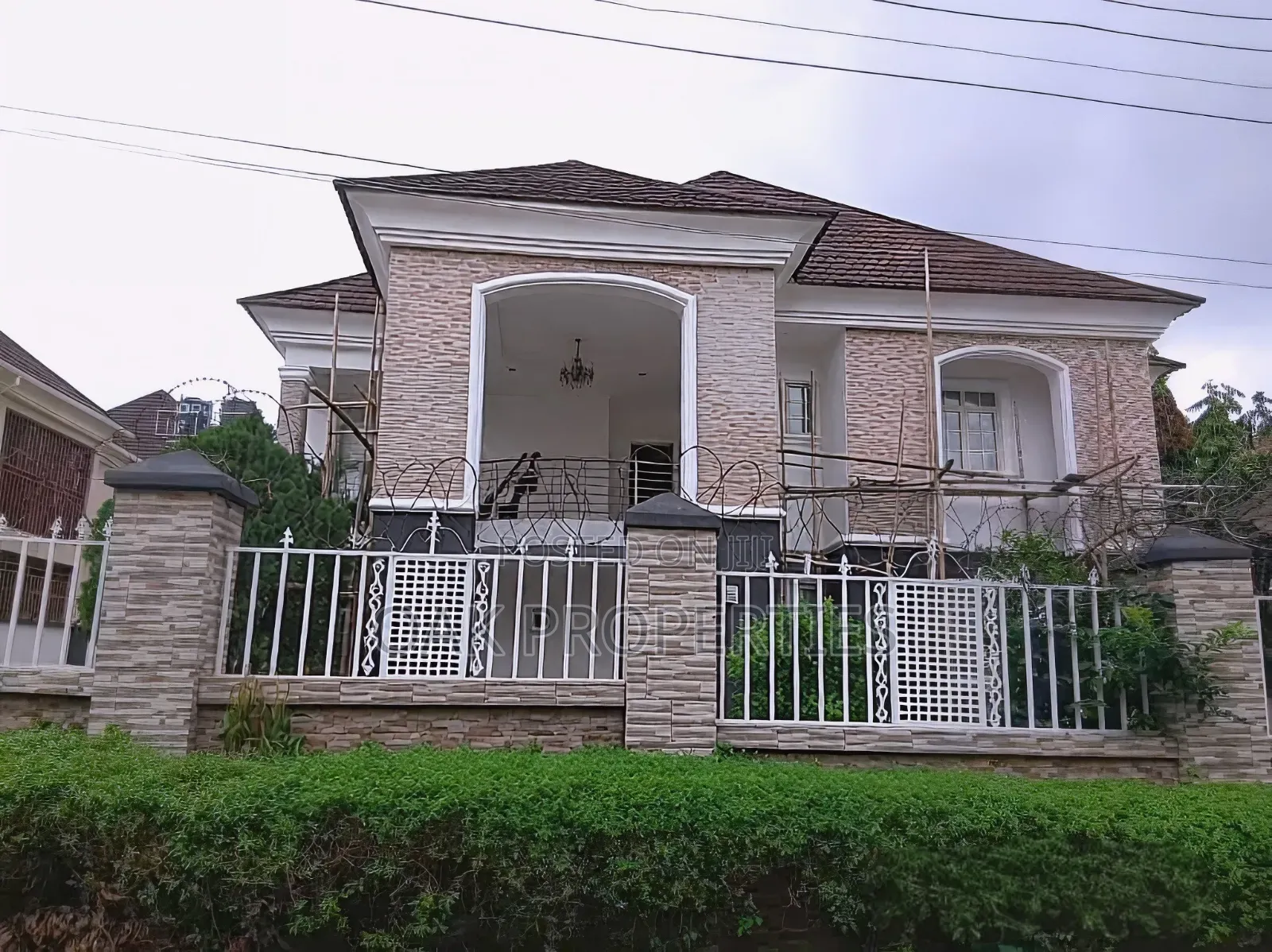 Furnished 5bdrm Duplex in Life Camp for rent in Life Camp