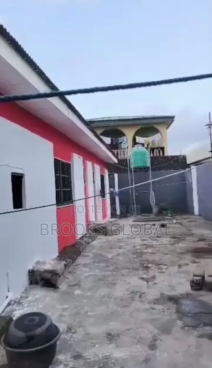 3bdrm Block of Flats in Igando / Ikotun/Igando for sale in Igando / Ikotun/Igando