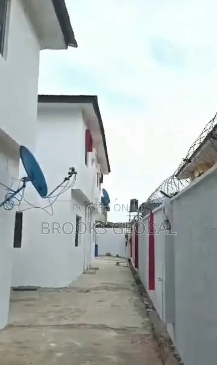 3bdrm Block of Flats in Igando / Ikotun/Igando for sale in Igando / Ikotun/Igando