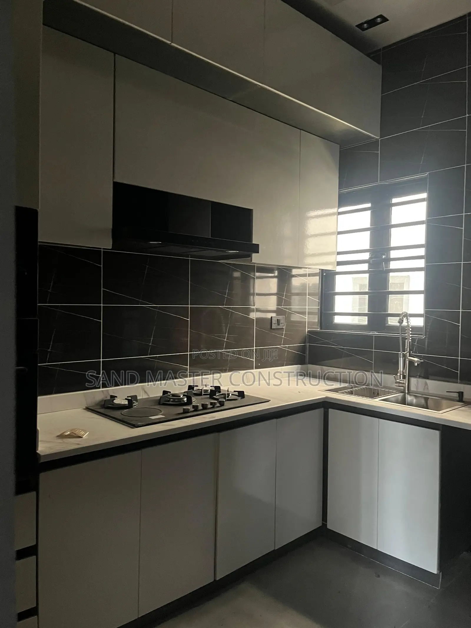 3bdrm Duplex in Ikota for rent in Ikota