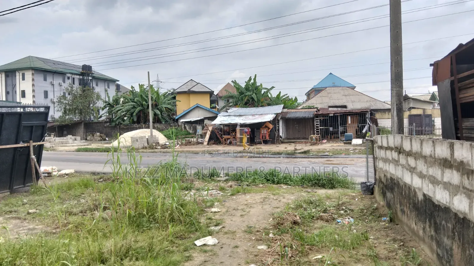 For Sale : 1005 Sqmtrs Opposite Ariaria Int'l Market, Aba , Abia State in Aba South