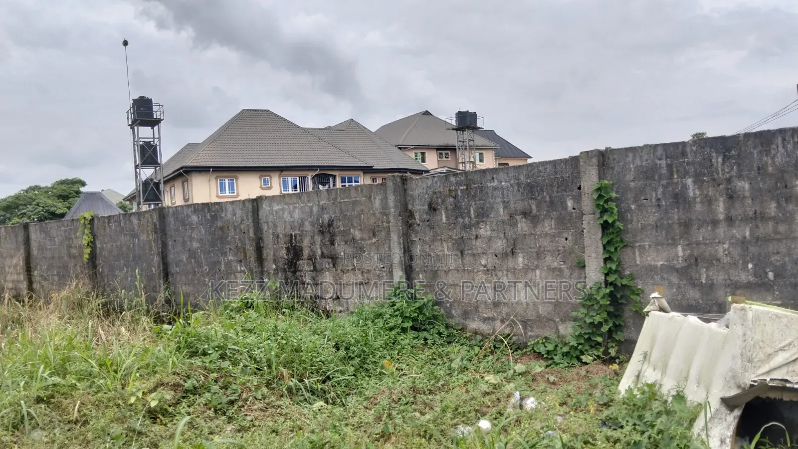 For Sale : 1005 Sqmtrs Opposite Ariaria Int'l Market, Aba , Abia State in Aba South