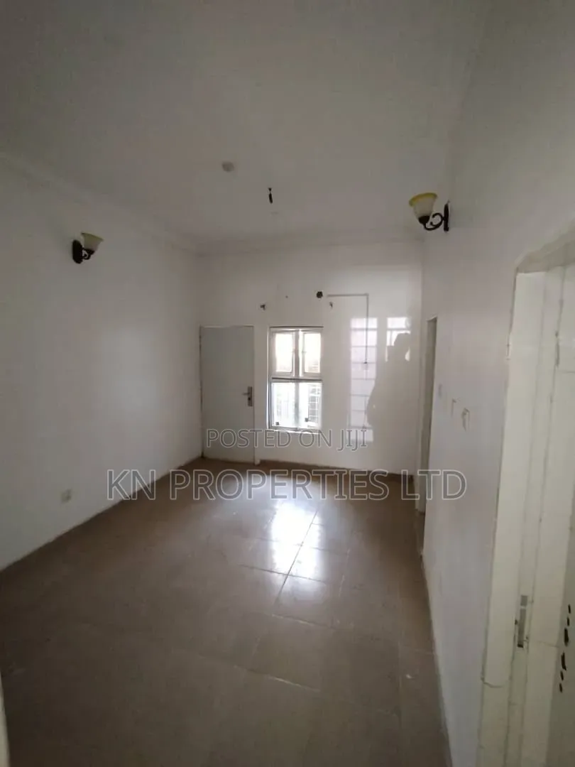 1bdrm Block of Flats in Wuye for rent in Wuye