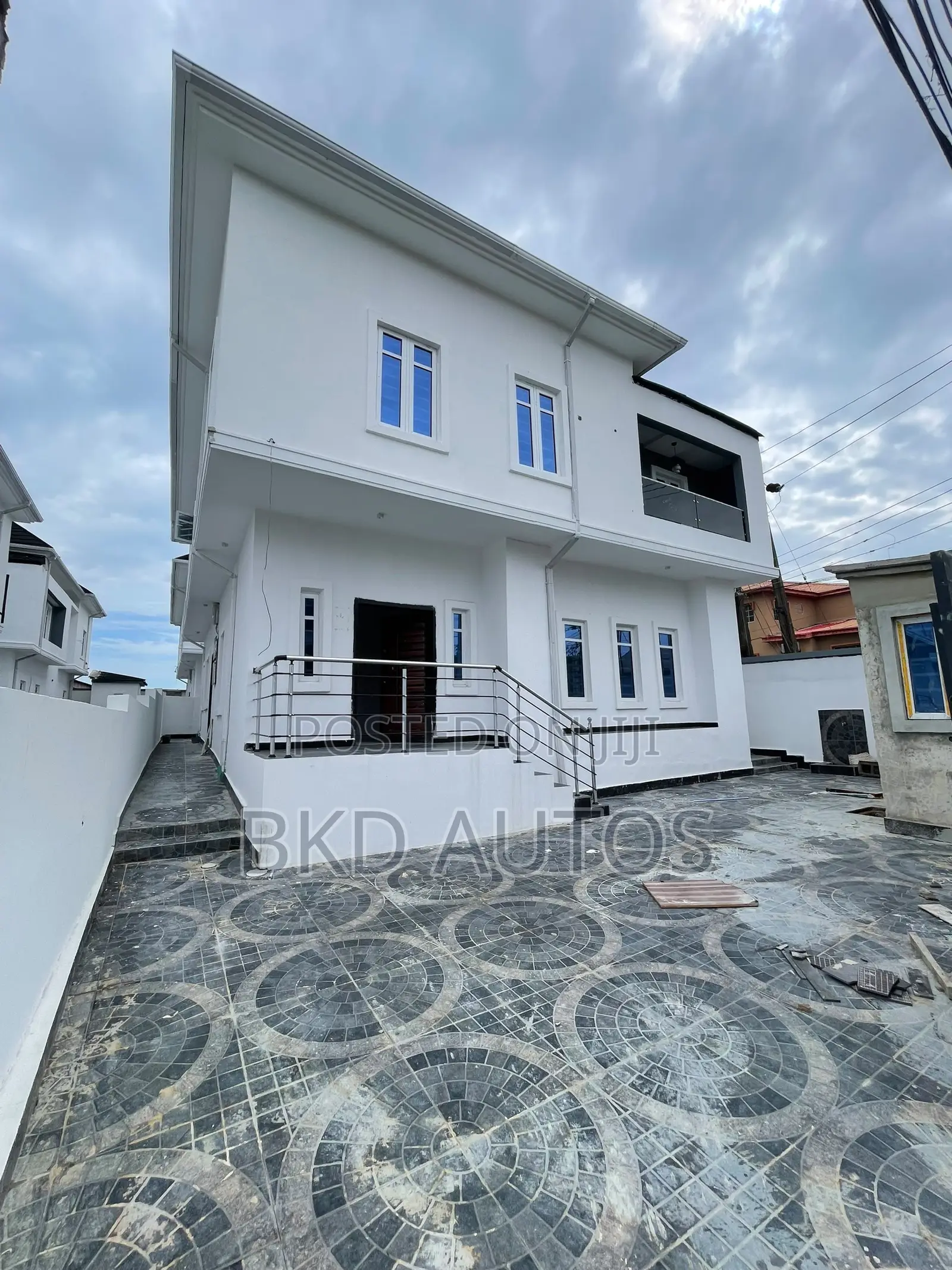 5bdrm Duplex in Sangotedo for sale in Sangotedo