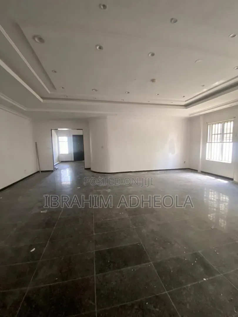 4bdrm Duplex in Lekki Phase1 for rent in Lekki Phase 1