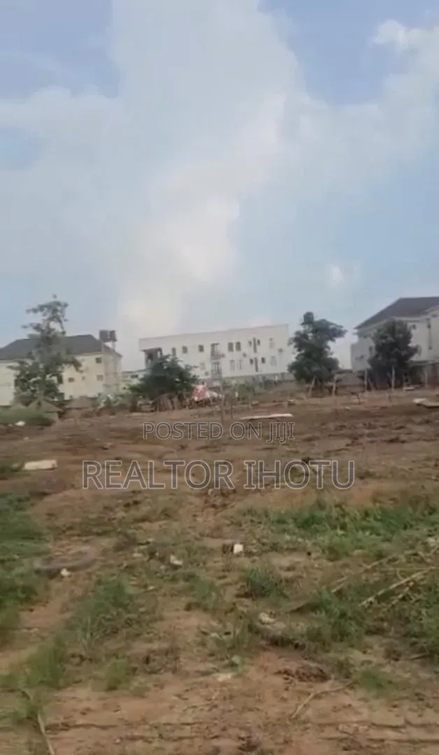 New in the MKT 8000sqm Land for Sale at Wuye Main, Abuja Tarred Road in Wuye