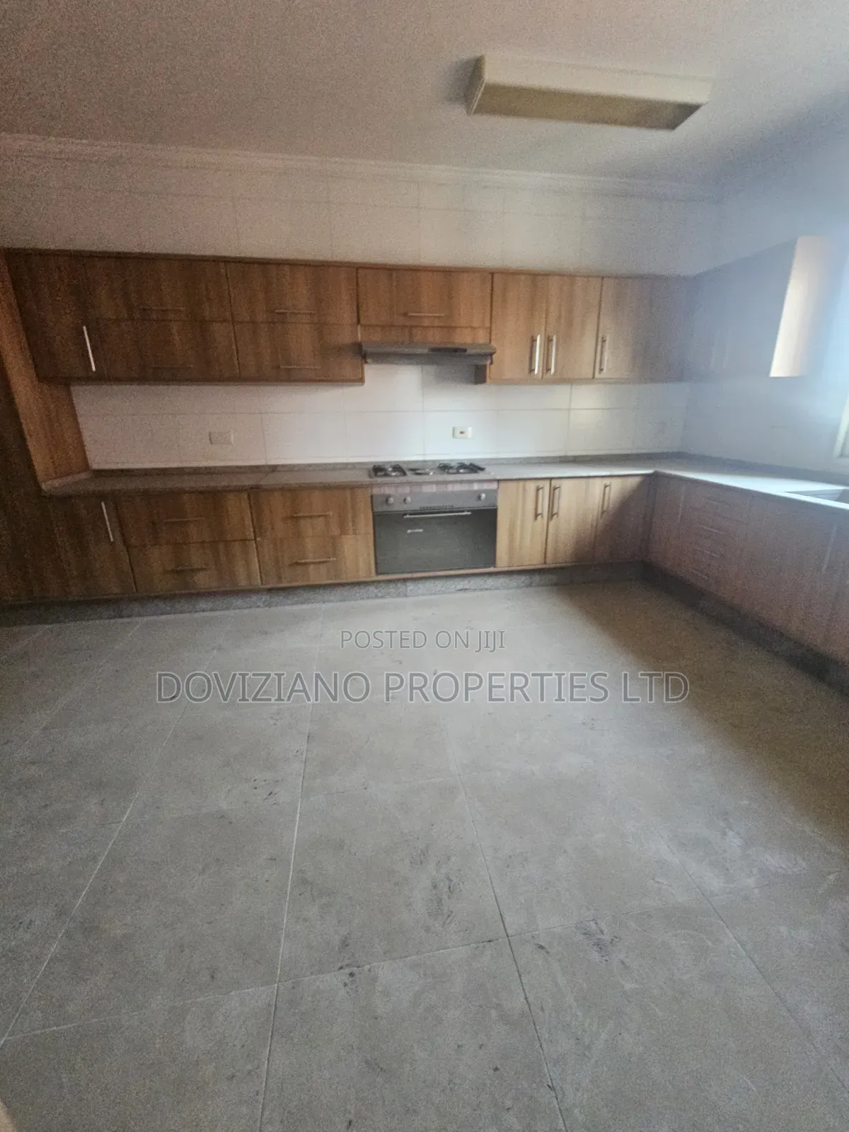 4bdrm Apartment in Banana Island for sale in Banana Island