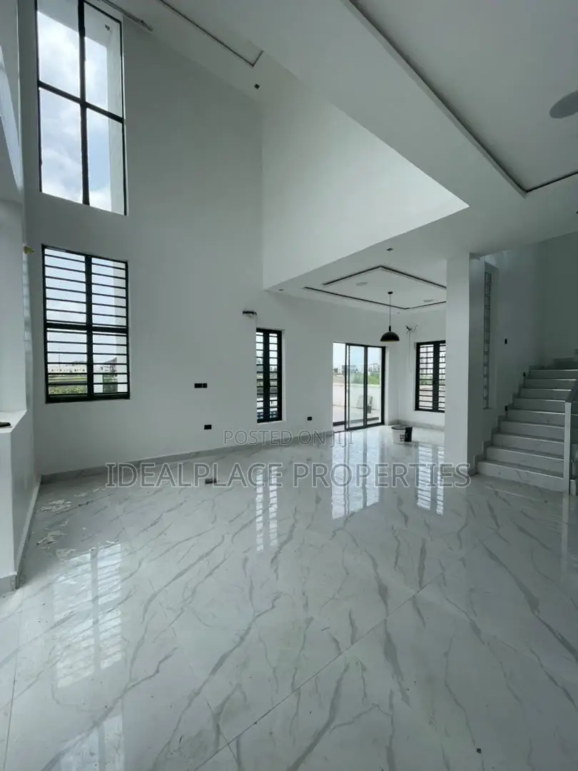 5bdrm Duplex in Royal Garden Estate, Ajah for sale in Ajah