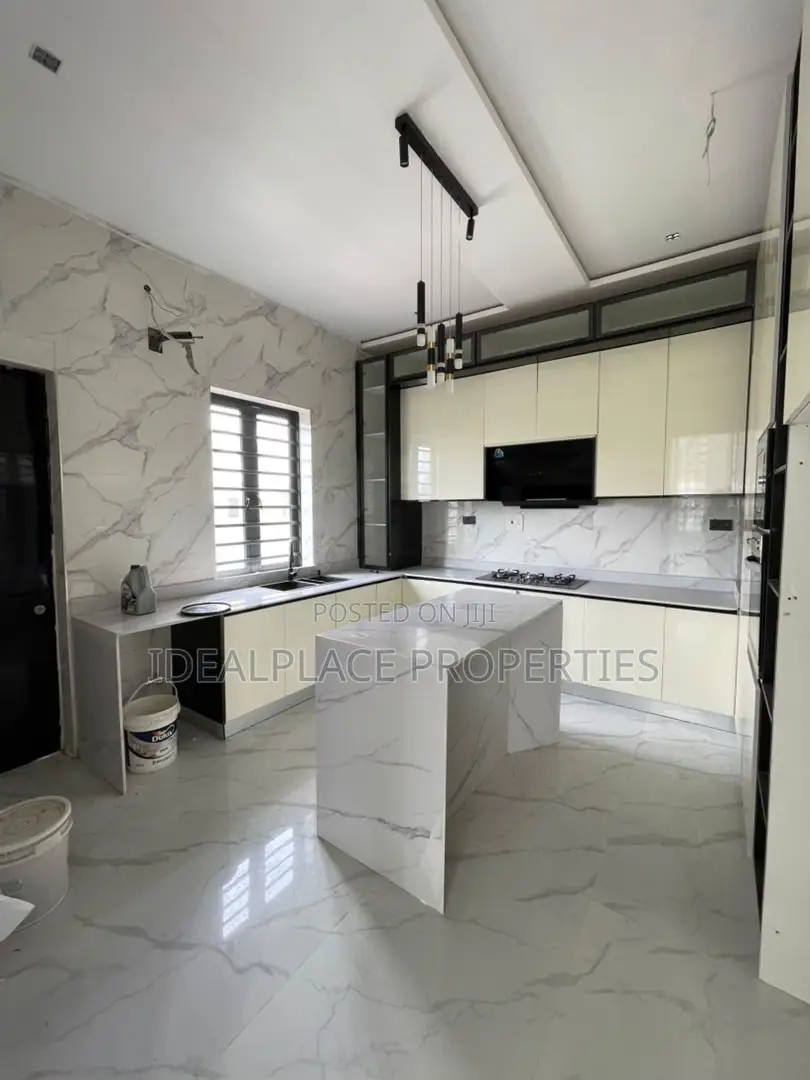 5bdrm Duplex in Royal Garden Estate, Ajah for sale in Ajah