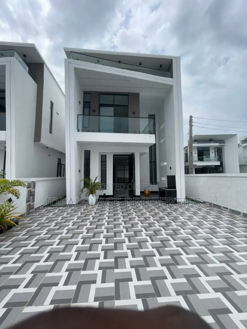 5bdrm Duplex in Ajah for sale in Ajah