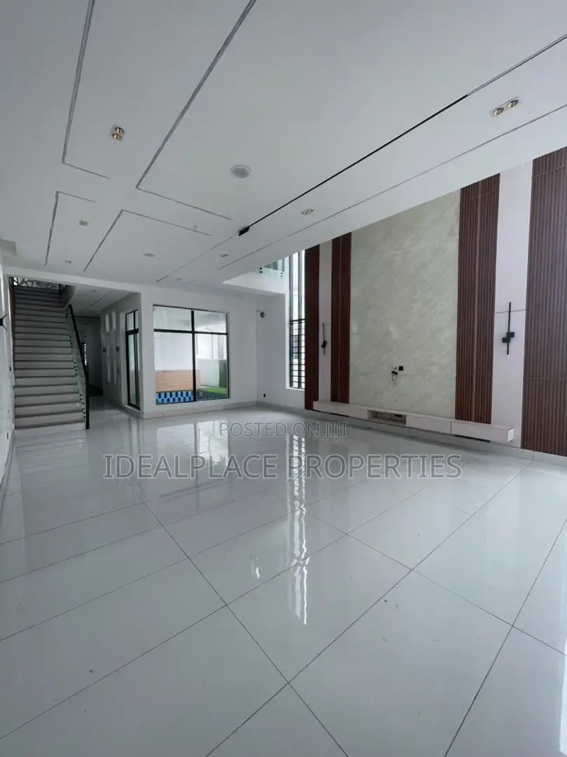 5bdrm Duplex in Ajah for sale in Ajah