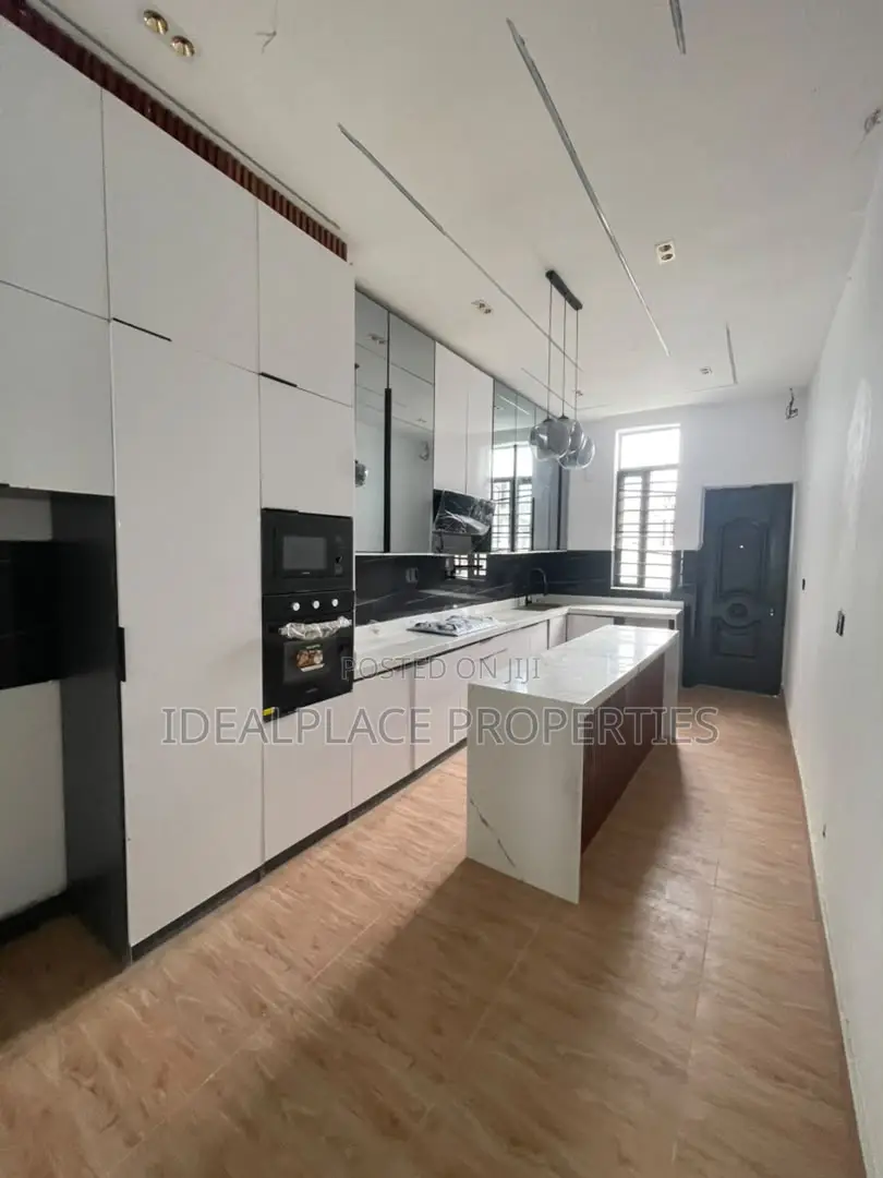 5bdrm Duplex in Ajah for sale in Ajah