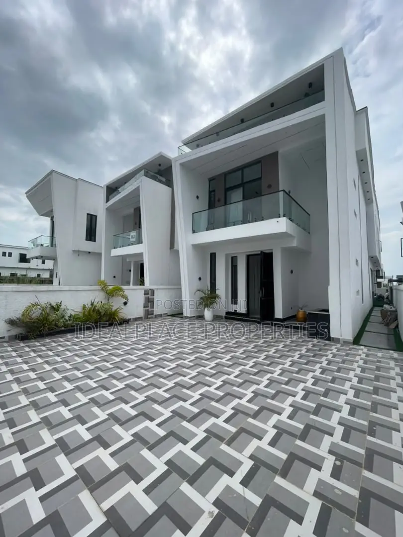 5bdrm Duplex in Ajah for sale in Ajah