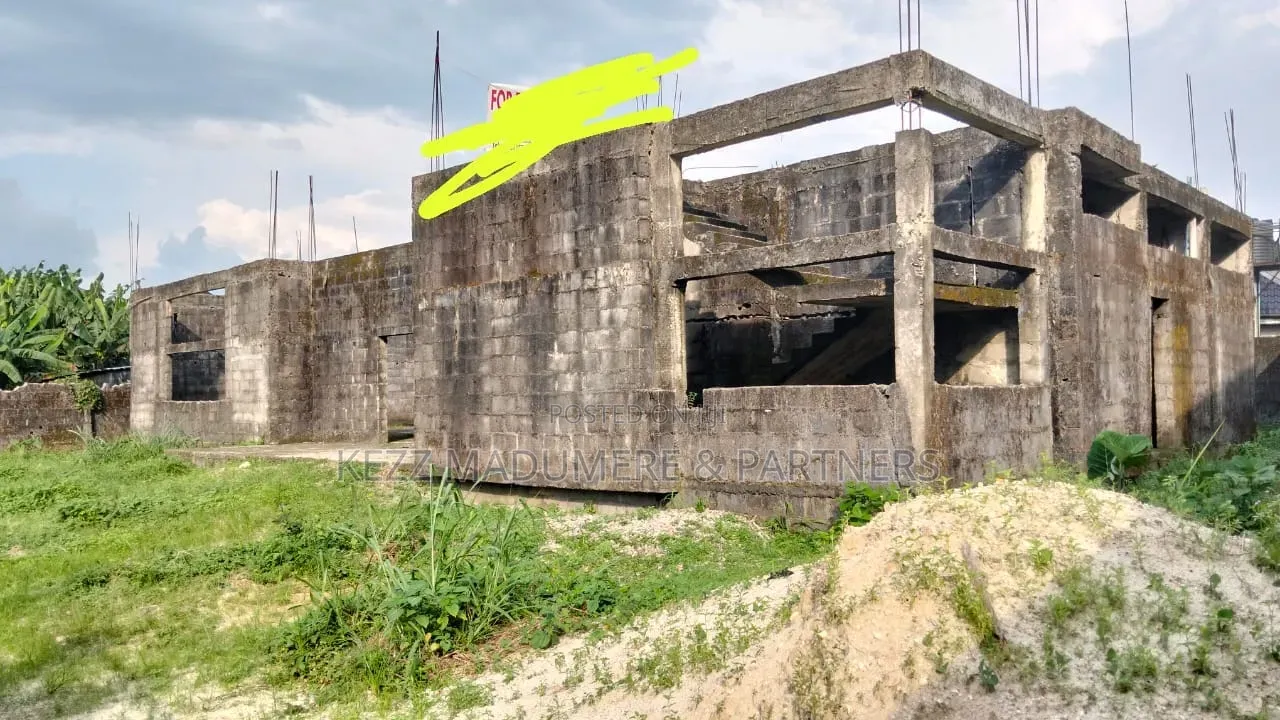 6bdrm Duplex in Sars Road Port, New Layout for sale in New Layout