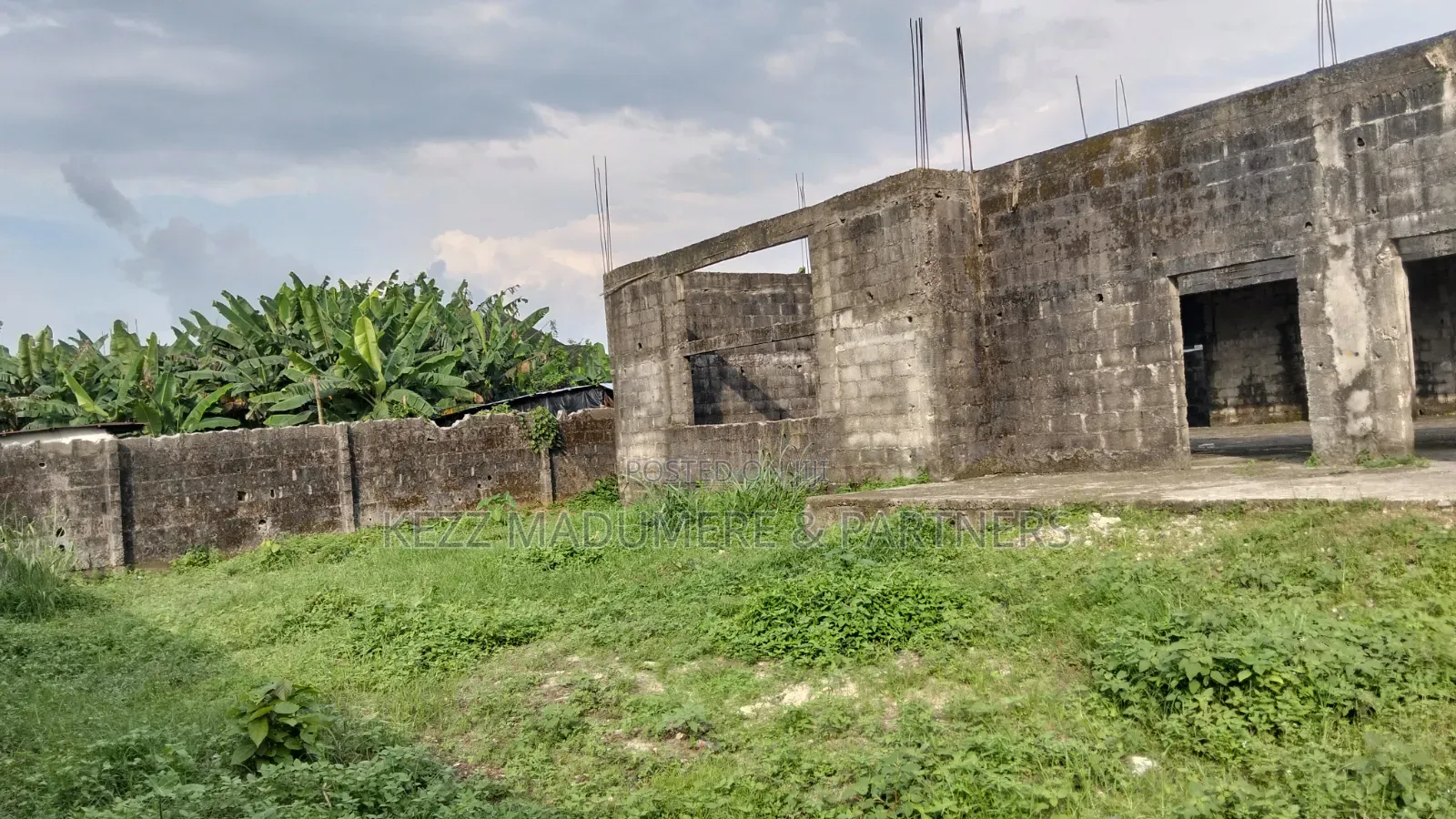 6bdrm Duplex in Sars Road Port, New Layout for sale in New Layout