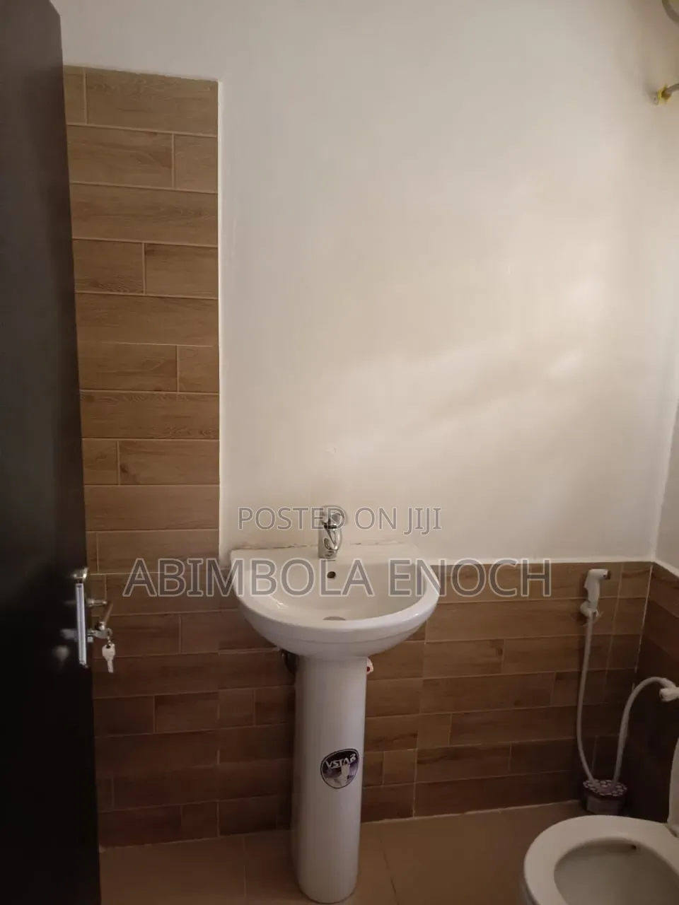 2bdrm Apartment in Ligali Ayorinde for rent in Ligali Ayorinde