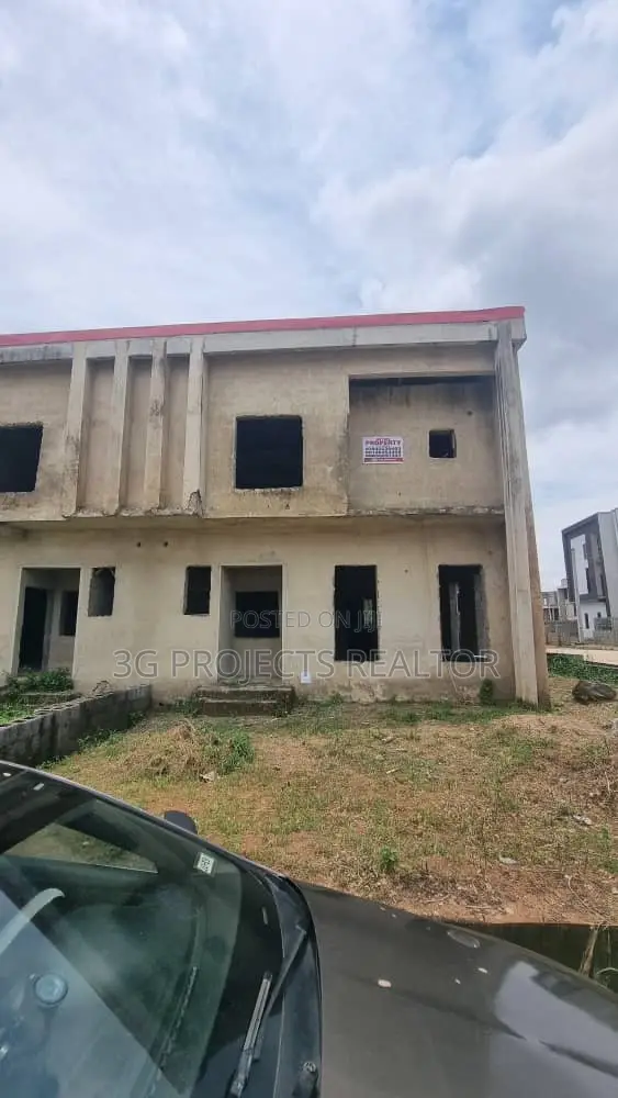 4bdrm Duplex in Maralago, Karsana for sale in Karsana