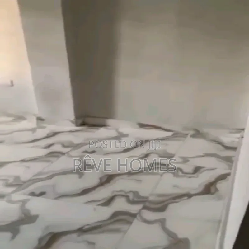 2bdrm Block of Flats in Ebute Metta for rent in Ebute Metta