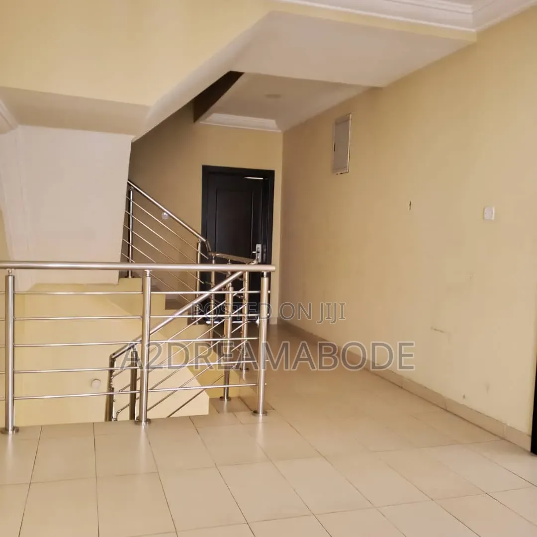 5bdrm Duplex in Ikeja, Adeniyi Jones for rent in Adeniyi Jones