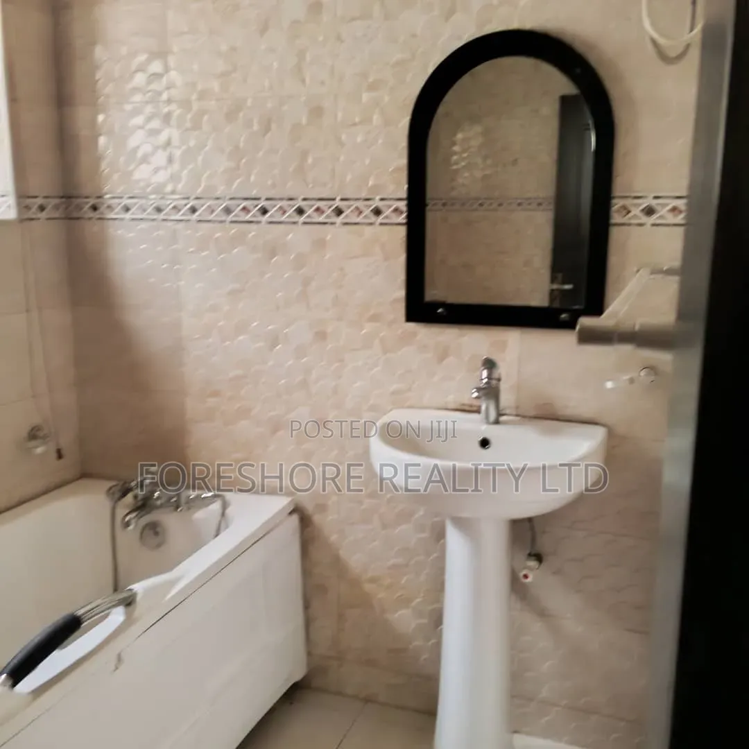 5bdrm Duplex in Adeniyi Jones for rent in Adeniyi Jones