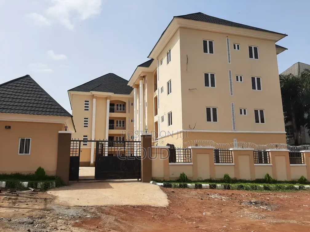 3bdrm Block of Flats in Kaura for sale in Kaura
