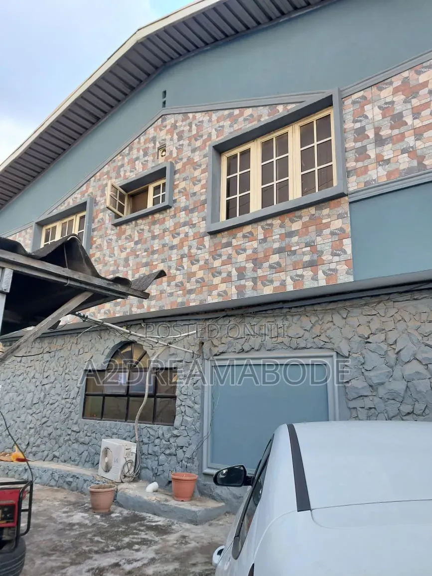 13bdrm Duplex in Toyin Street for sale in Toyin Street