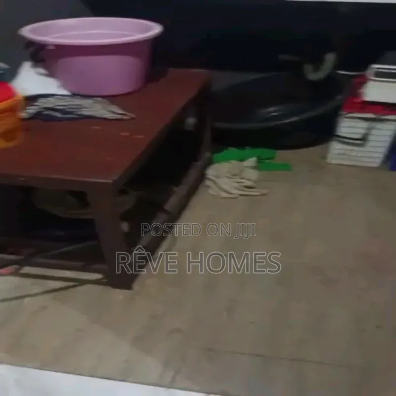 Mini Flat in Adekunle for rent in Adekunle