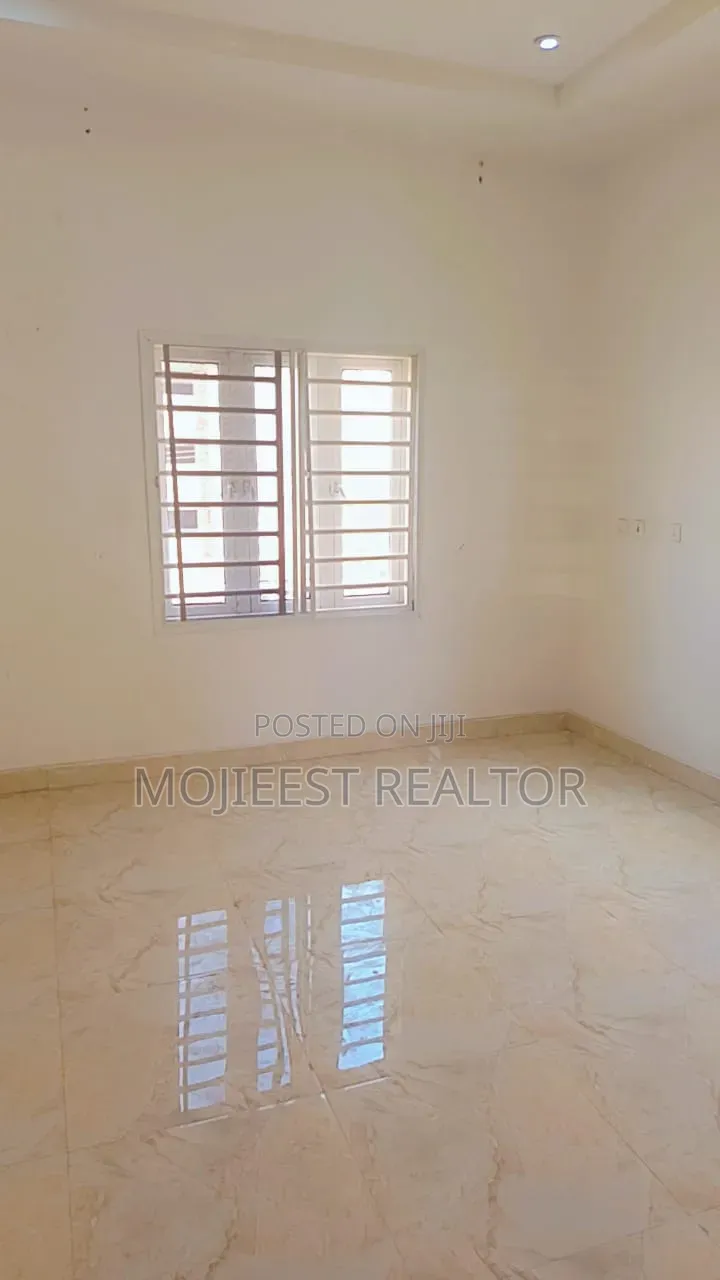 2bdrm Block of Flats in River Park Estates, Lugbe District for rent in Lugbe District