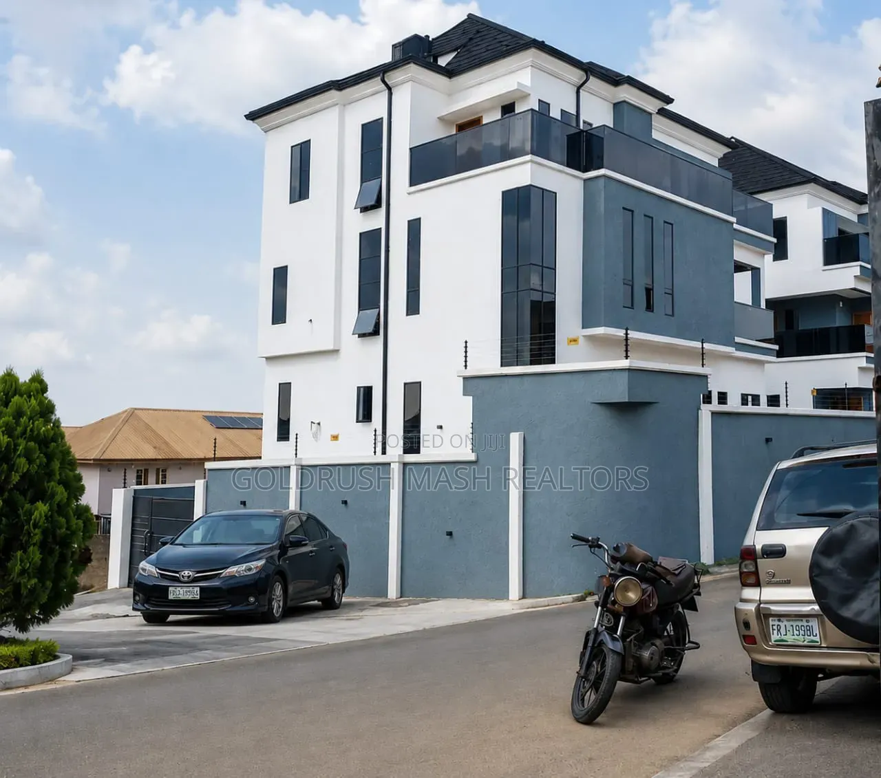 5bdrm Duplex in Adeoni Estate, for sale in Berger