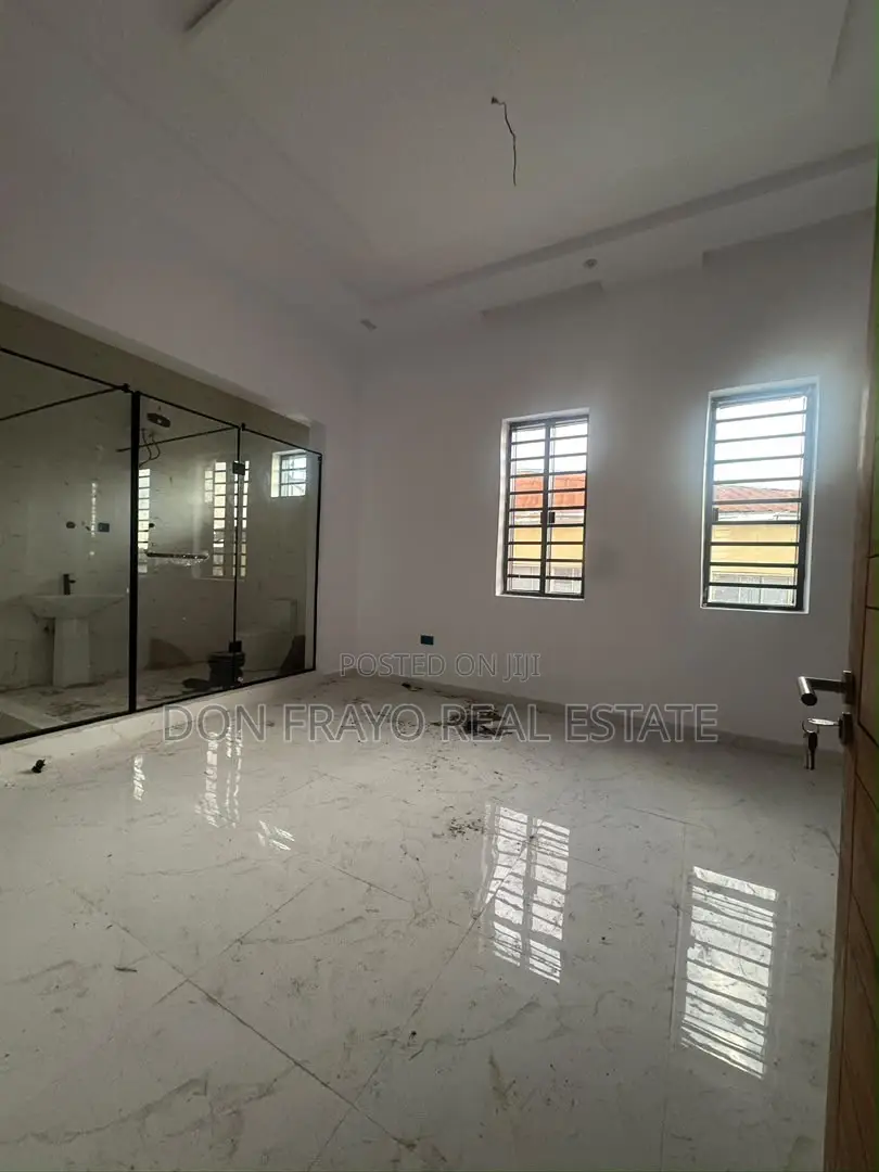 4bdrm Duplex in Main Ikolaba Gra, Agodi for sale in Agodi