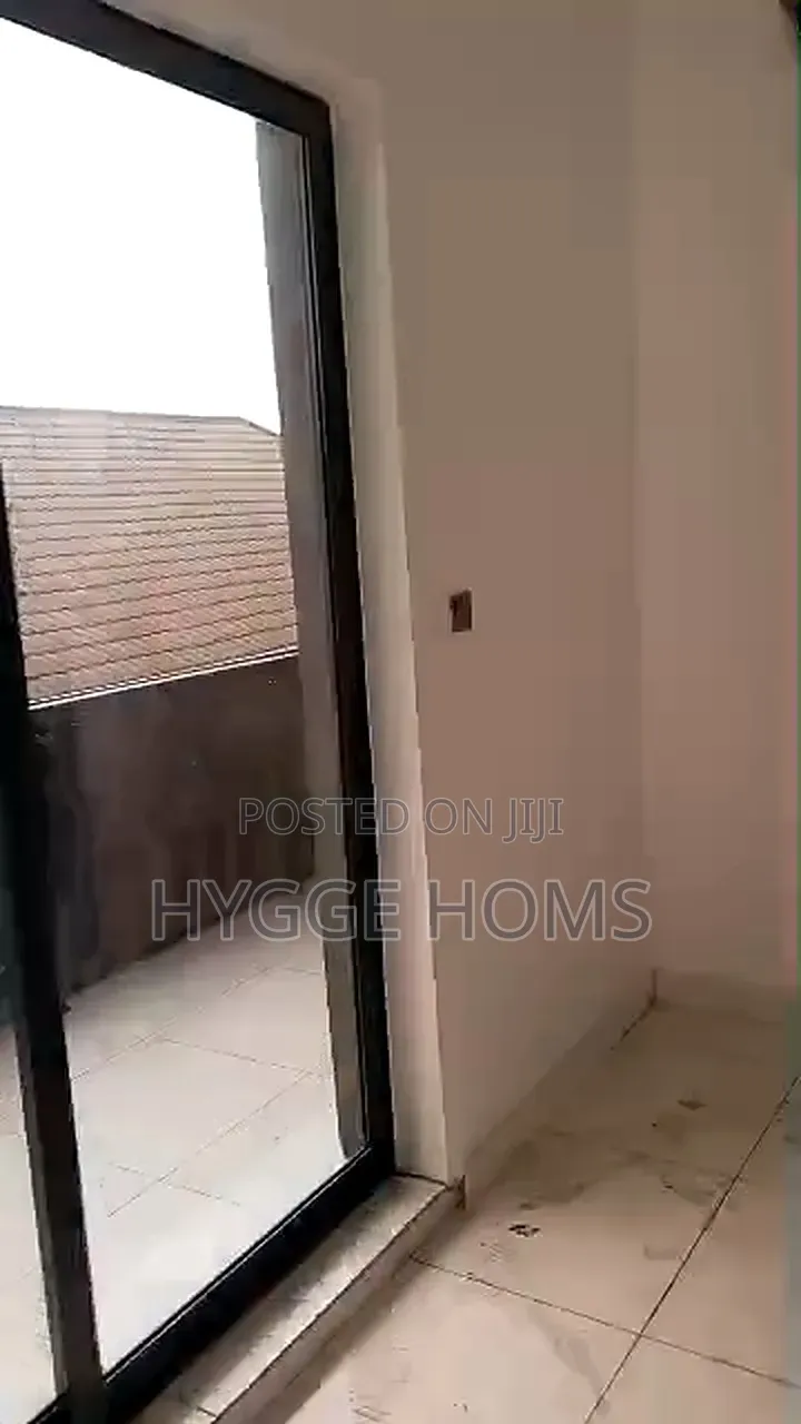 4bdrm Duplex in Ogba Gra Estate for sale in Ogba GRA