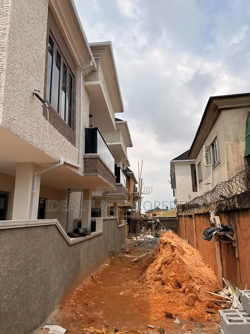4bdrm Duplex in Ogba for sale in Ogba