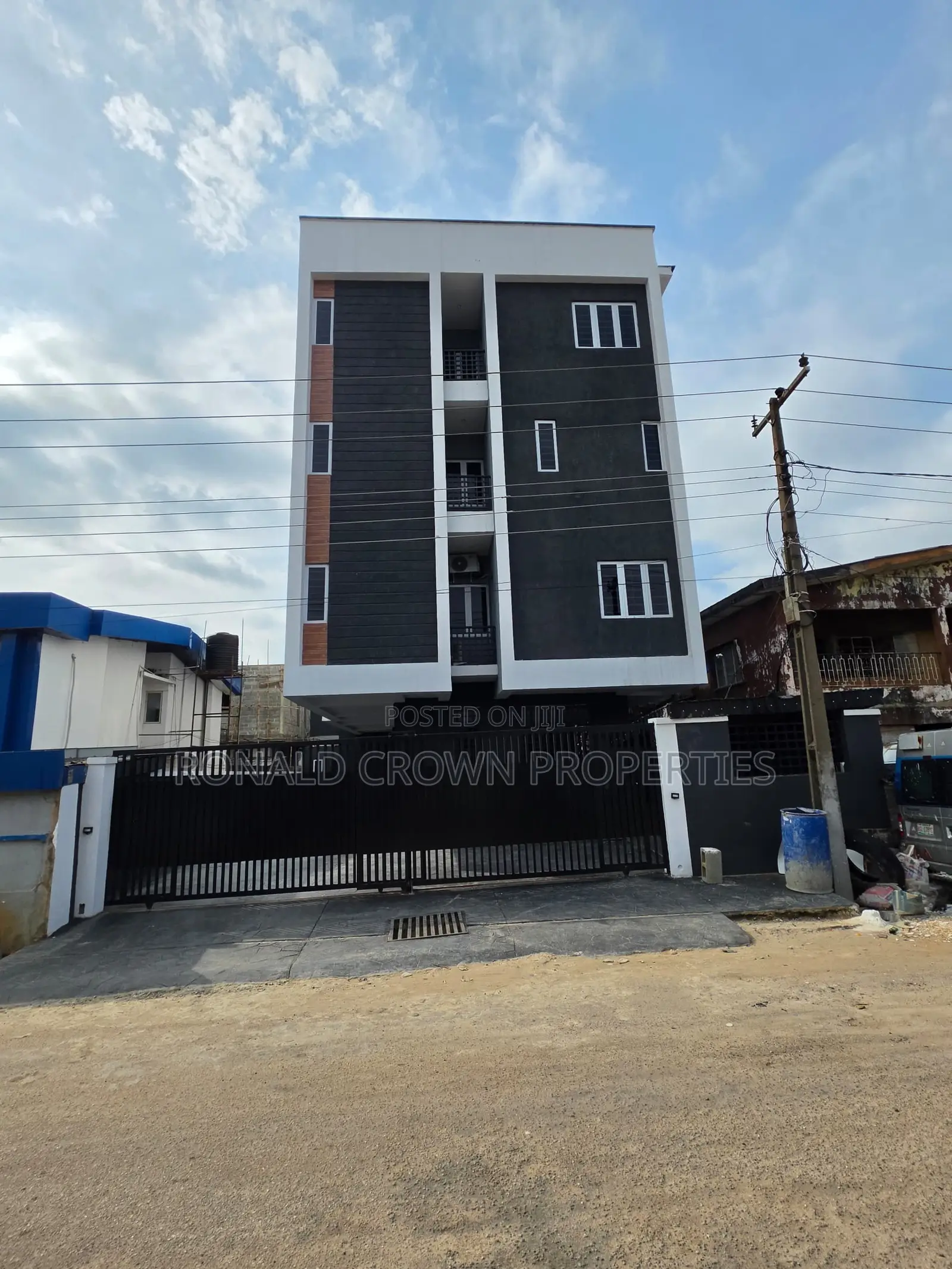 2bdrm Apartment in Adeniyi Jones for sale in Adeniyi Jones