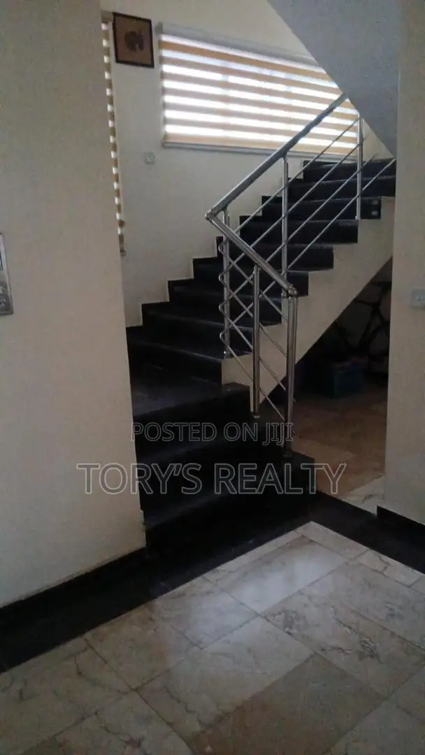 5bdrm Duplex in Victoria Island Extension for sale in Victoria Island Extension